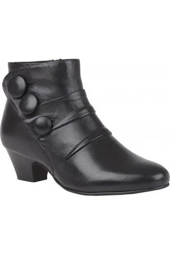 Lotus Prancer ladies boots in Black Leather