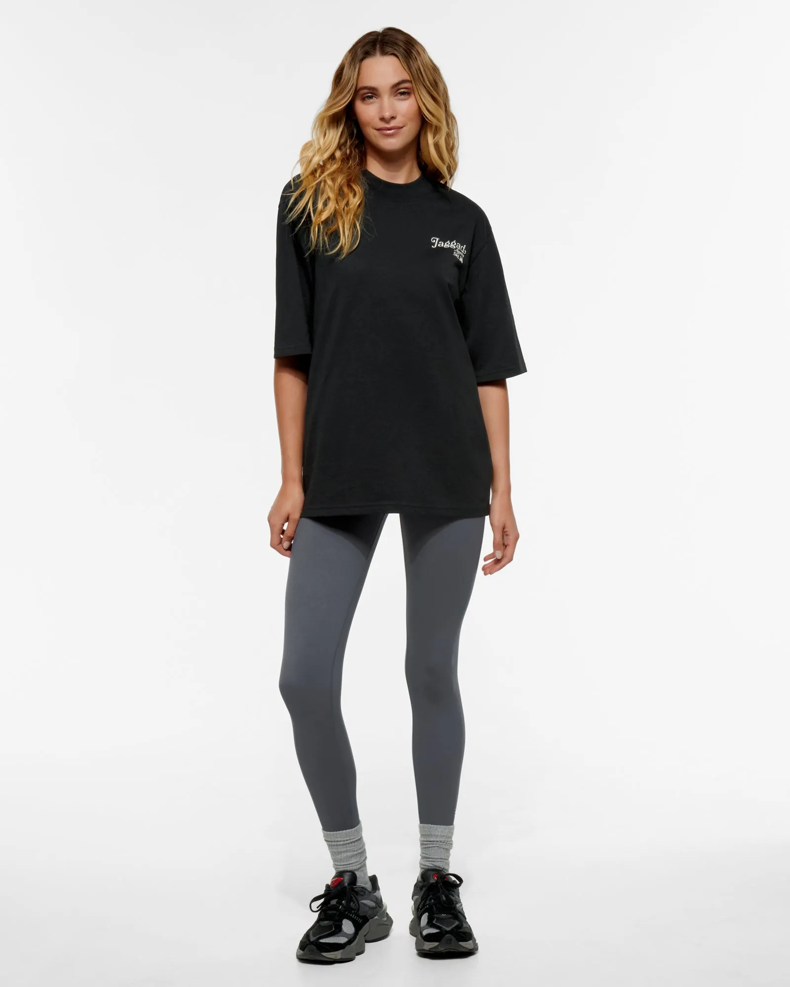 MOUNT RIDGE SIGNATURE TEE BLACK