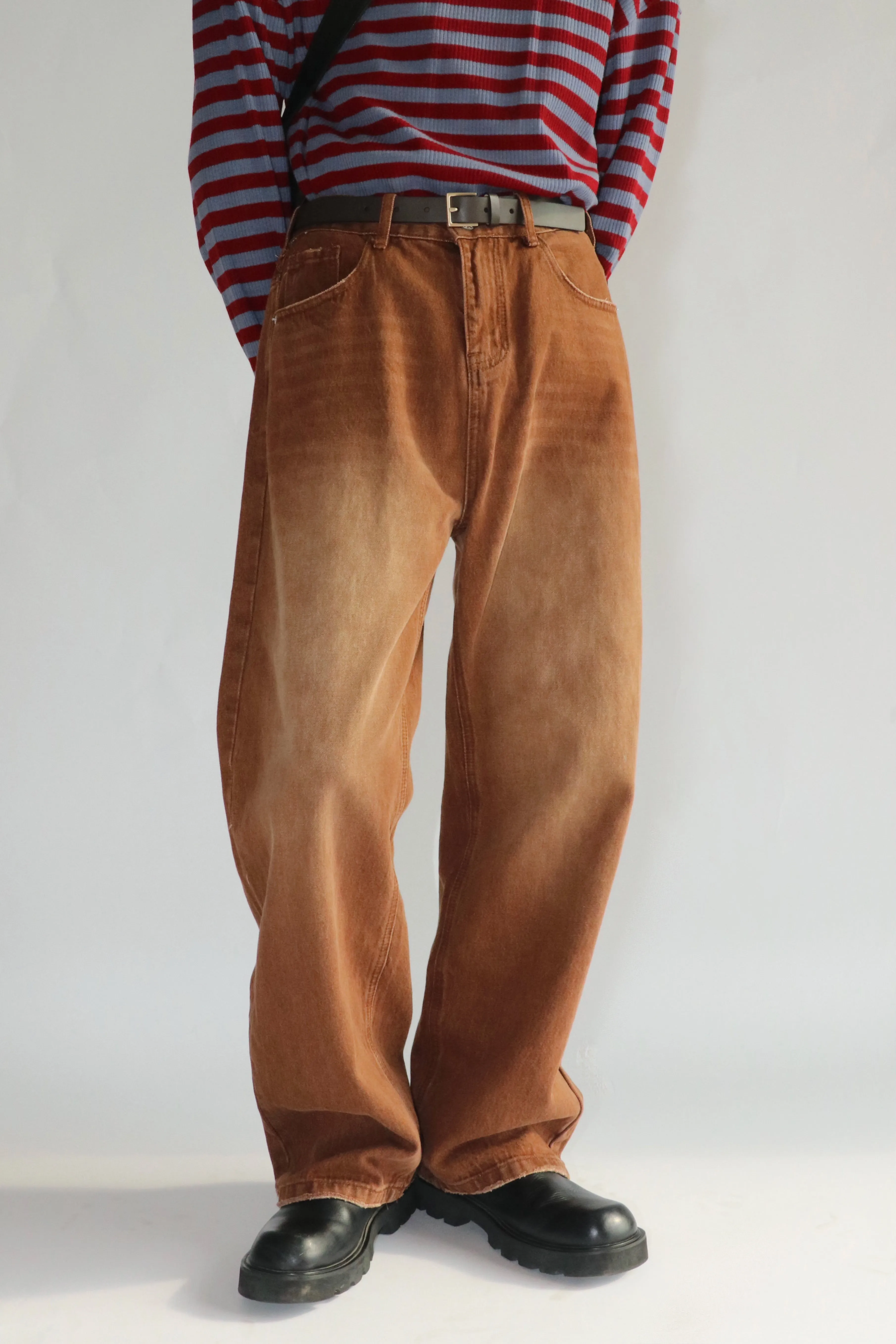 WASHED STRAIGHT LEG JEANS - BROWN